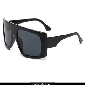 Bold Black Oversized Shield Sunglasses
0395